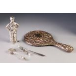 FOREIGN SILVER COLOURED METAL FIGURAL PEPPERETTE, modelled as a standing figure wearing flat cap and