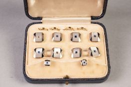 BOXED, MATCHING 9ct AND 18ct GOLD SET OF DOUBLE OBLONG CUFFLINKS AND SIX DRESS STUDS, set with an