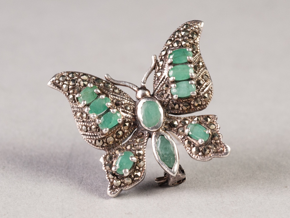 ATTRACTIVE VINTAGE SILVER, MARCASITE AND CHALCEDONY BUTTERFLY BROOCH, 1 1/2" wide