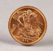 ELIZABETH II GOLD SOVEREIGN, 1974, (VF) 8gms