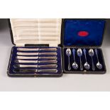 CASED SET OF SIX SILVER TEASPOONS, having bead ends, Sheffield 1907 maker Henry Williamson Ltd and a