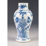 EARLY TWENTIETH CENTURY CHINESE BLUE AND WHITE PORCELAIN VASE, of baluster form with short,