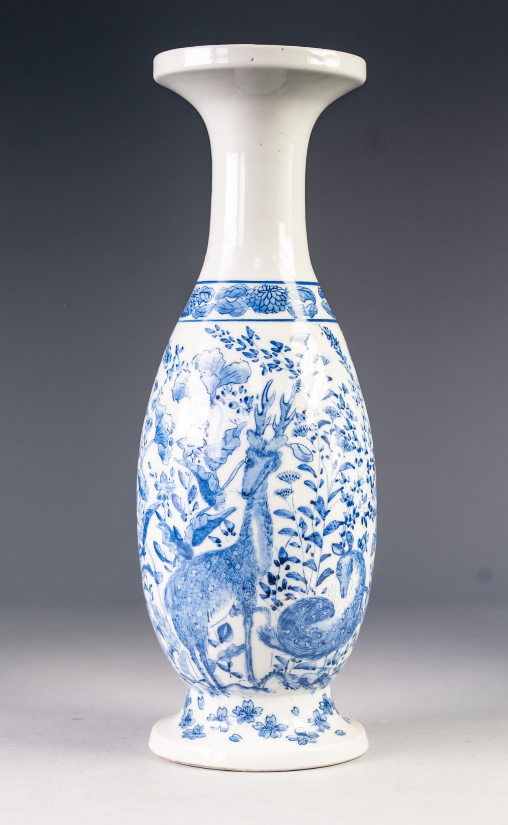 JAPANESE BLUE AND WHITE PORCELAIN VASE, of slender ovoid form with waisted neck and spreading - Image 4 of 4