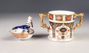 MODERN ROYAL CROWN DERBY JAPAN PATTERN CHIN TWO HANDLED MUG, pattern no: 1128, together with a