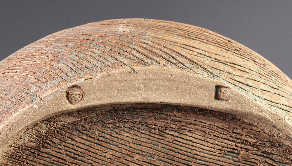 SYLVIA DAVEY? STUDIO POTTERY BOWL, of circular organic form, the incised combed decoration glazed in - Image 2 of 3