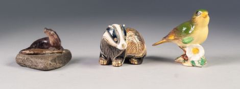 DE ROSA RINCONADA, URUGUYAN CERAMIC MODEL OF A BADGER, 2 1/4" (5.7cm) high; a BESWICK MODEL of a