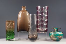 FIVE STYLISH MID TWENTIETH CENTURY AND LATER GLASS VASES, comprising: FADING AMBER/ GREEN BARK