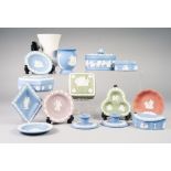 FOURTEEN MODERN PIECES OF WEDGWOOD JASPERWARE POTTERY, all applied in white, comprising: PAIR OF