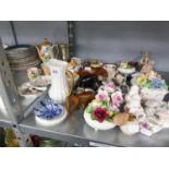 A QUANTITY OF MISC CERAMICS TO INCLUDE; TABLE POSIES, SALT AND PEPPER SETS, A JAPAN EGGSHELL