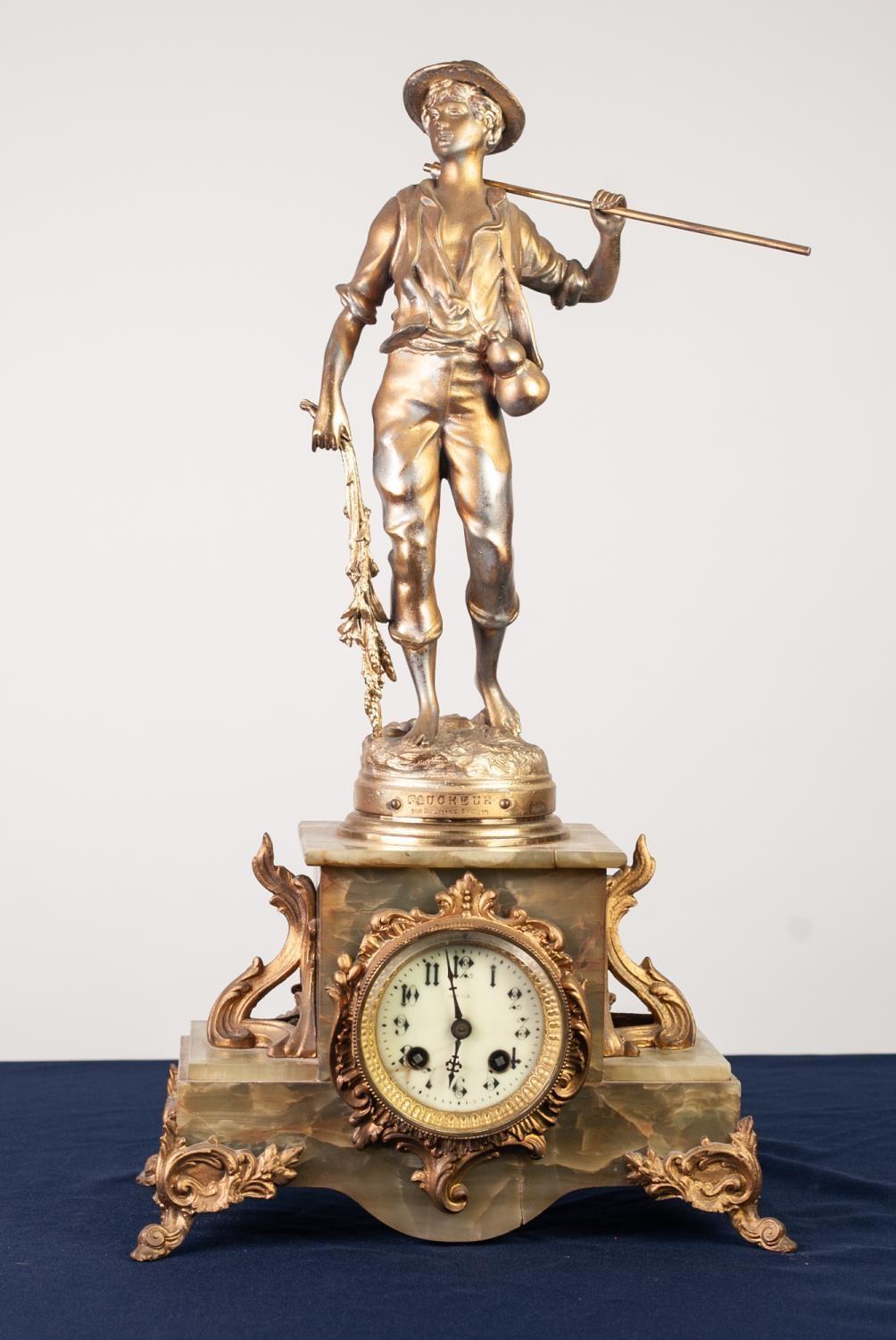 EARLY TWENTIETH CENTURY FRENCH GILT METAL AND GREEN ONYX CASED MANTLE CLOCK, with 8 day striking - Image 2 of 3