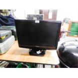 TOSHIBA 19" TV WITH REMOTE CONTROL AND INSTRUCTION MANUAL