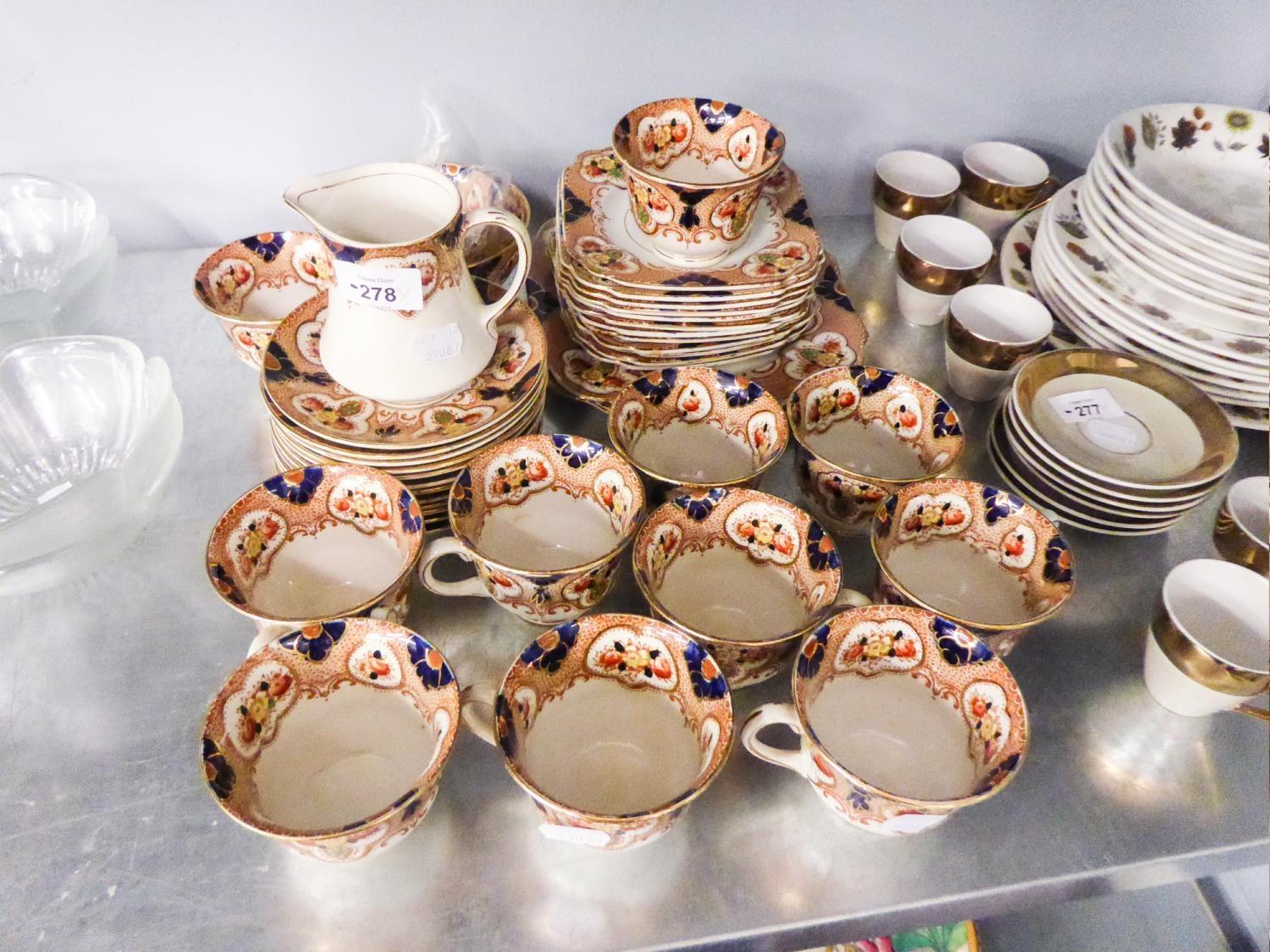 BURGESS BROS. LONGTON, EARLY TWENTIETH CENTURY CHINA TEA SERCICE FOR 12 PERSONS, 39 PIECES, WITH