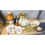 A QUANTITY OF MIXED ITEMS TO INCLUDE; A LATE VICTORIAN DOULTON POTTERY KIDNEY SHAPED TIOLET JUG