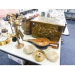 AN INTER-WAR YEARS STAMPED BRASS LOG/COAL BOX, TOGETHER WITH A PAIR OF OAK BELLOWS, A COPPER