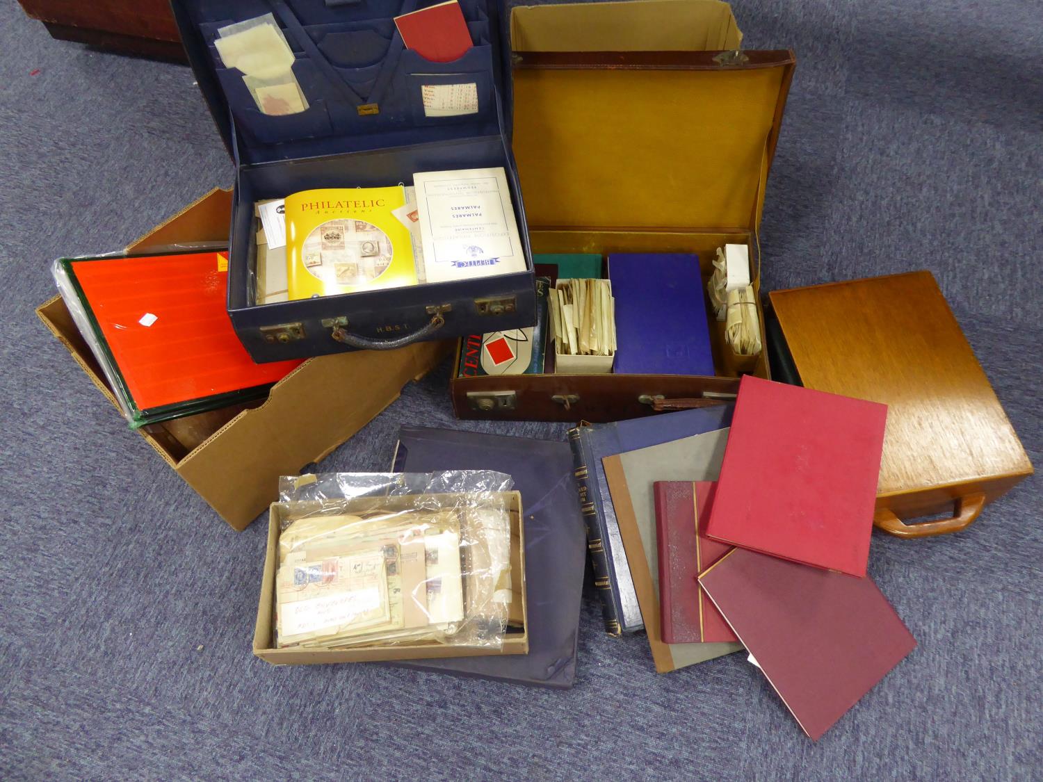 A SUBSTANTIAL COLLECTION TO VARIOUS ALBUMS AND BINDERS, PLUS BASE IN ENVELOPES. predominately