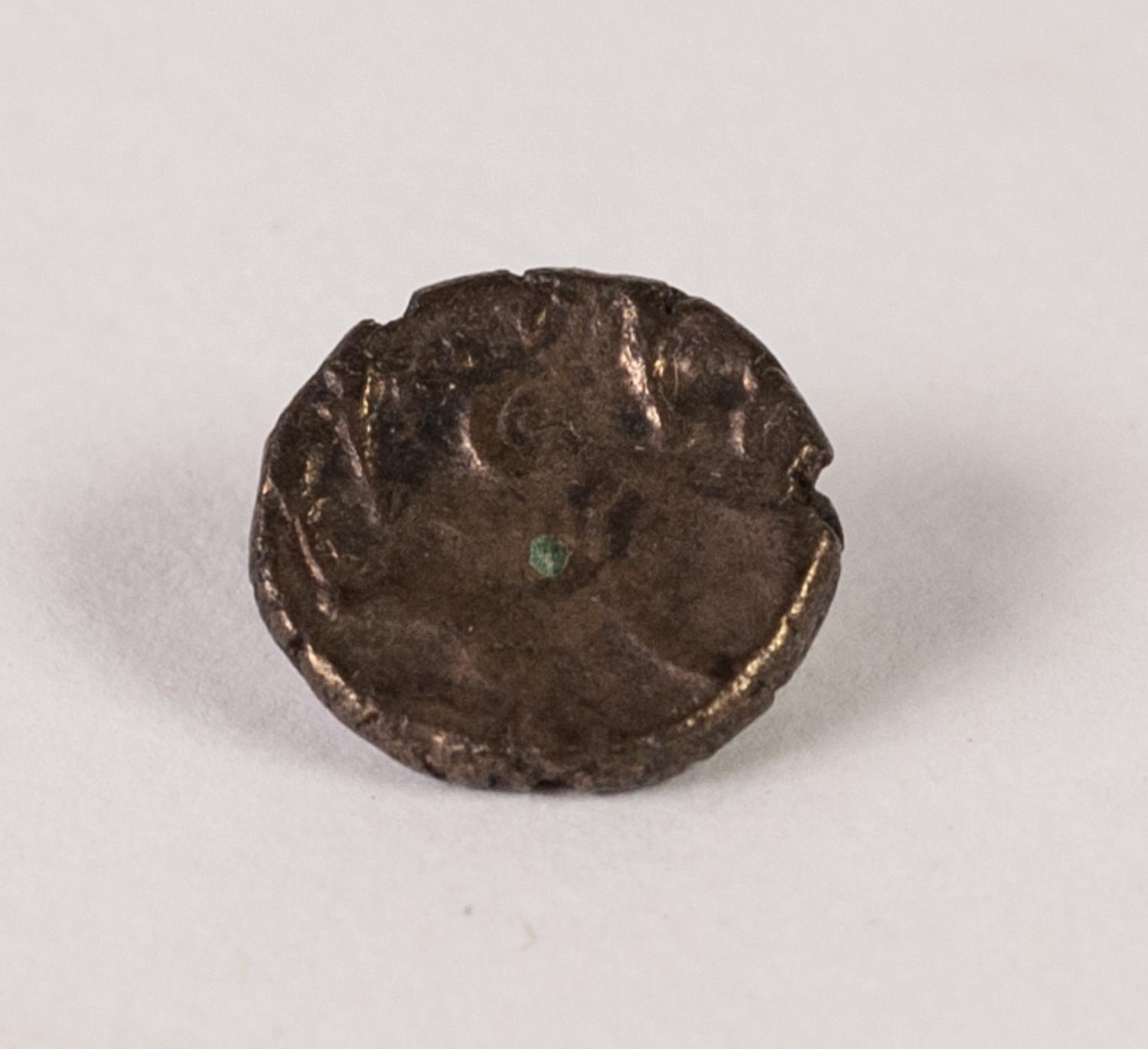 EAST WILTSHIRE - VALE OF PEWSEY ANCIENT BRITISH GOLD QUARTER STATER, showing clearly to one side