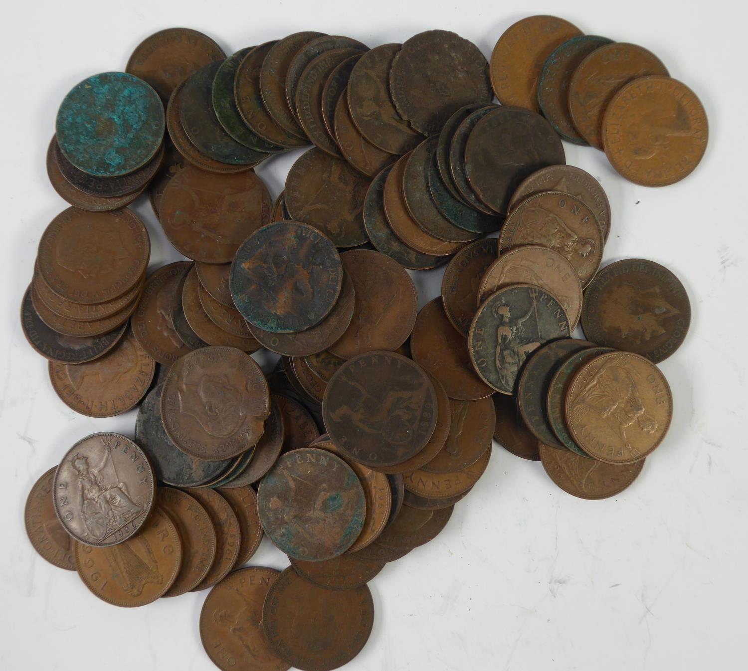 90 COPPER ONE PENNY COINS, Victoria to Elizabeth II pre decimal and 200 HALF PENY COPPER PRE DECIMAL