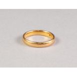 22ct GOLD WEDDING RING, Birmingham 1953, 4.3gms, ring size 'M'