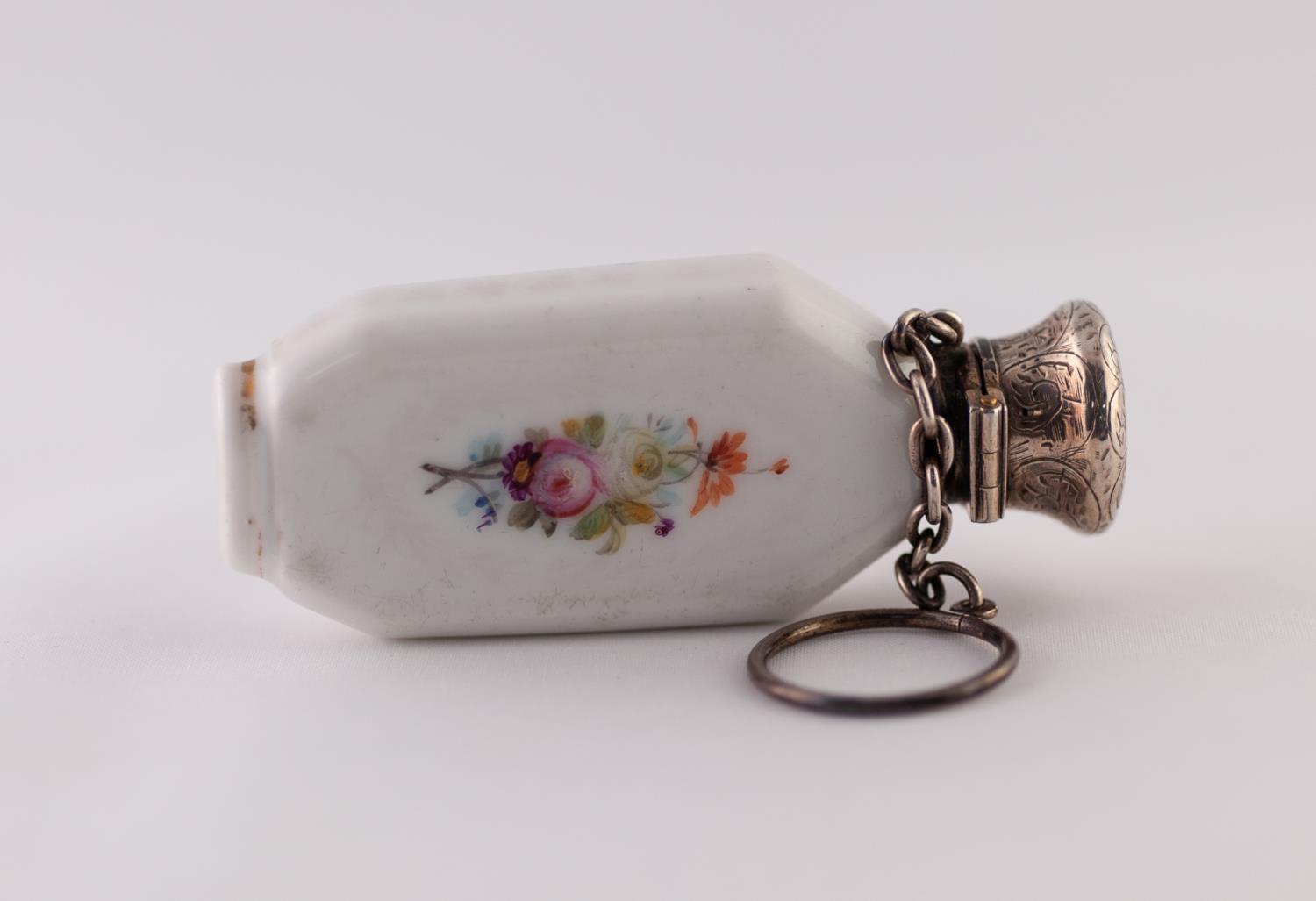 A LATE VICTORIAN/EDWARDIAN FLORAL ENAMELLED OPAQUE WHITE GLASS WHITE METAL TOPPED SCENT BOTTLE, - Image 2 of 3