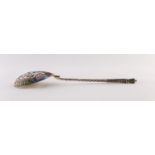 AN IMPERIAL RUSSIAN SILVER (84 zolotniks) AND CLOISONNE SPOON, 8 1/4" (21cm) long