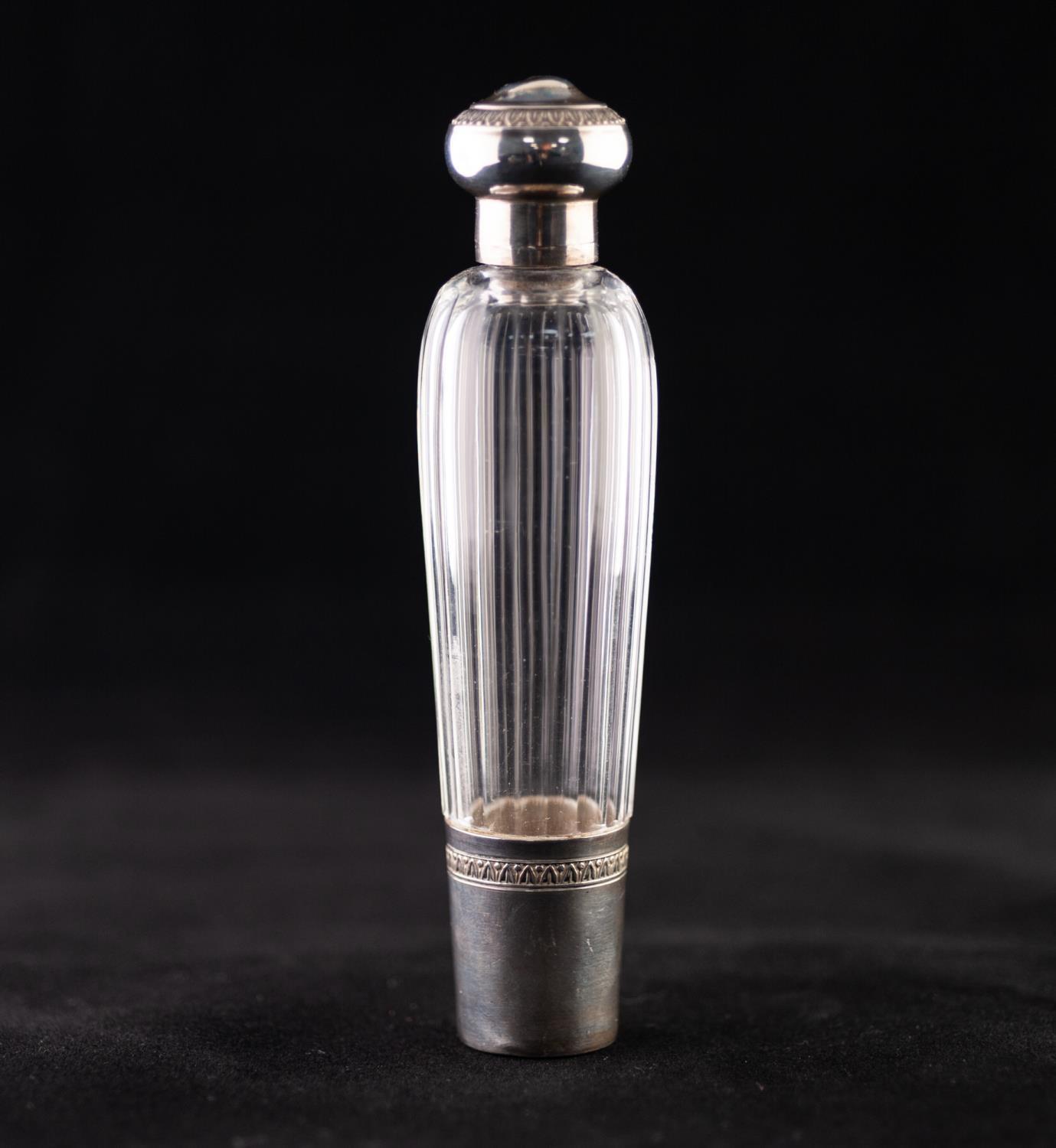 A LATE 19TH CENTURY FRENCH FACETED CLEAR GLASS WHITE METAL MOUNTED SCENT BOTTLE - Image 2 of 3