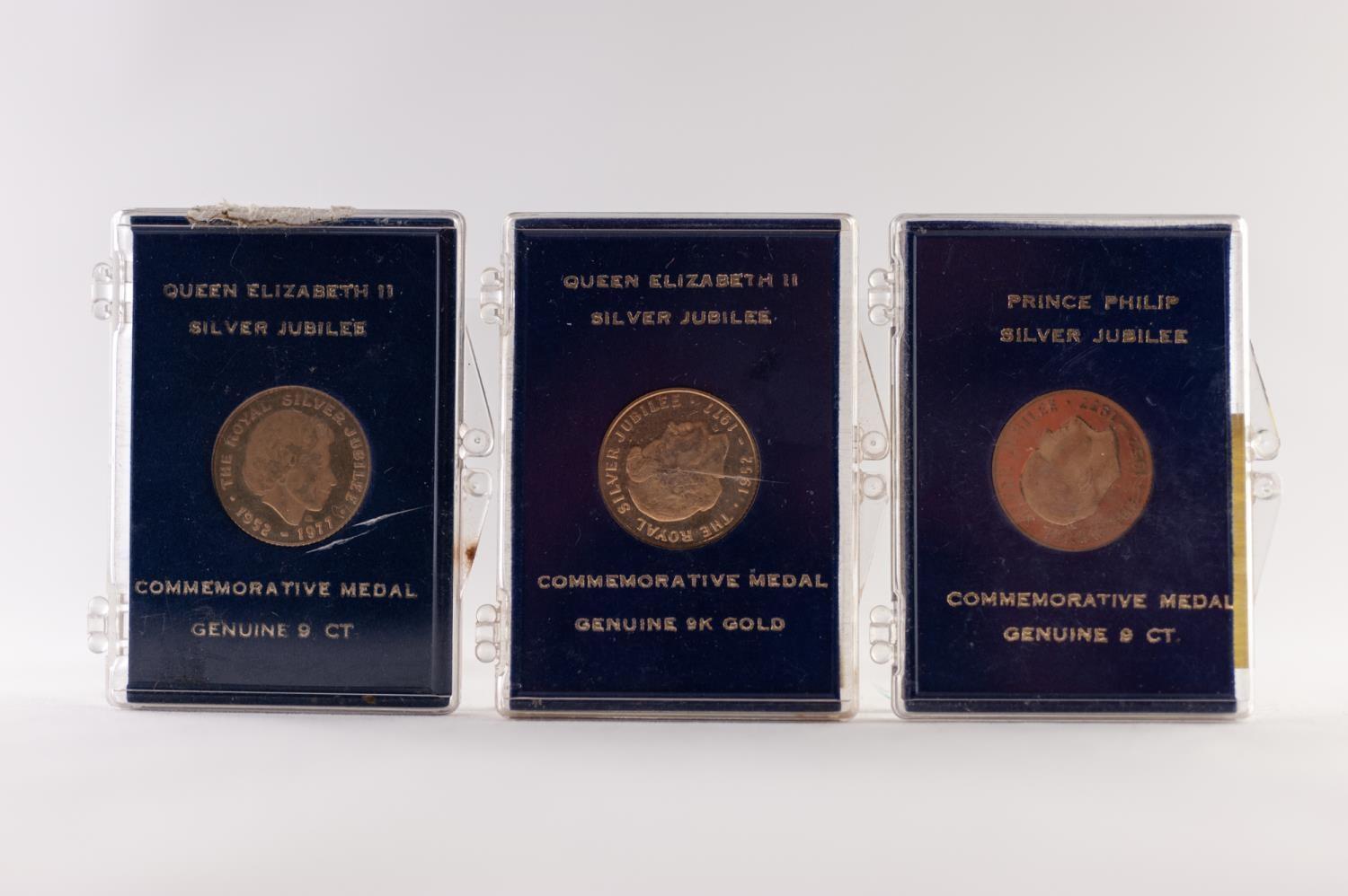 THREE 9ct GOLD, SILVER JUBILEE 1977, MEDALLIONS