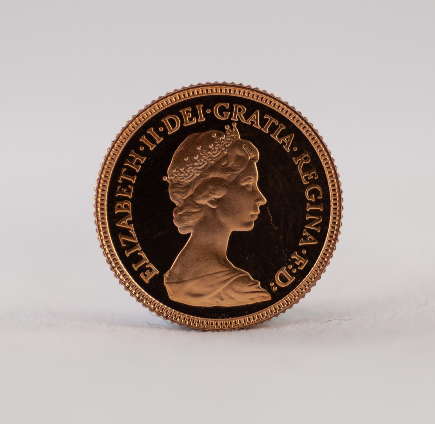 ELIZABETH II GOLD PROOF HALF SOVEREIGN 1982 (F) - Image 2 of 2