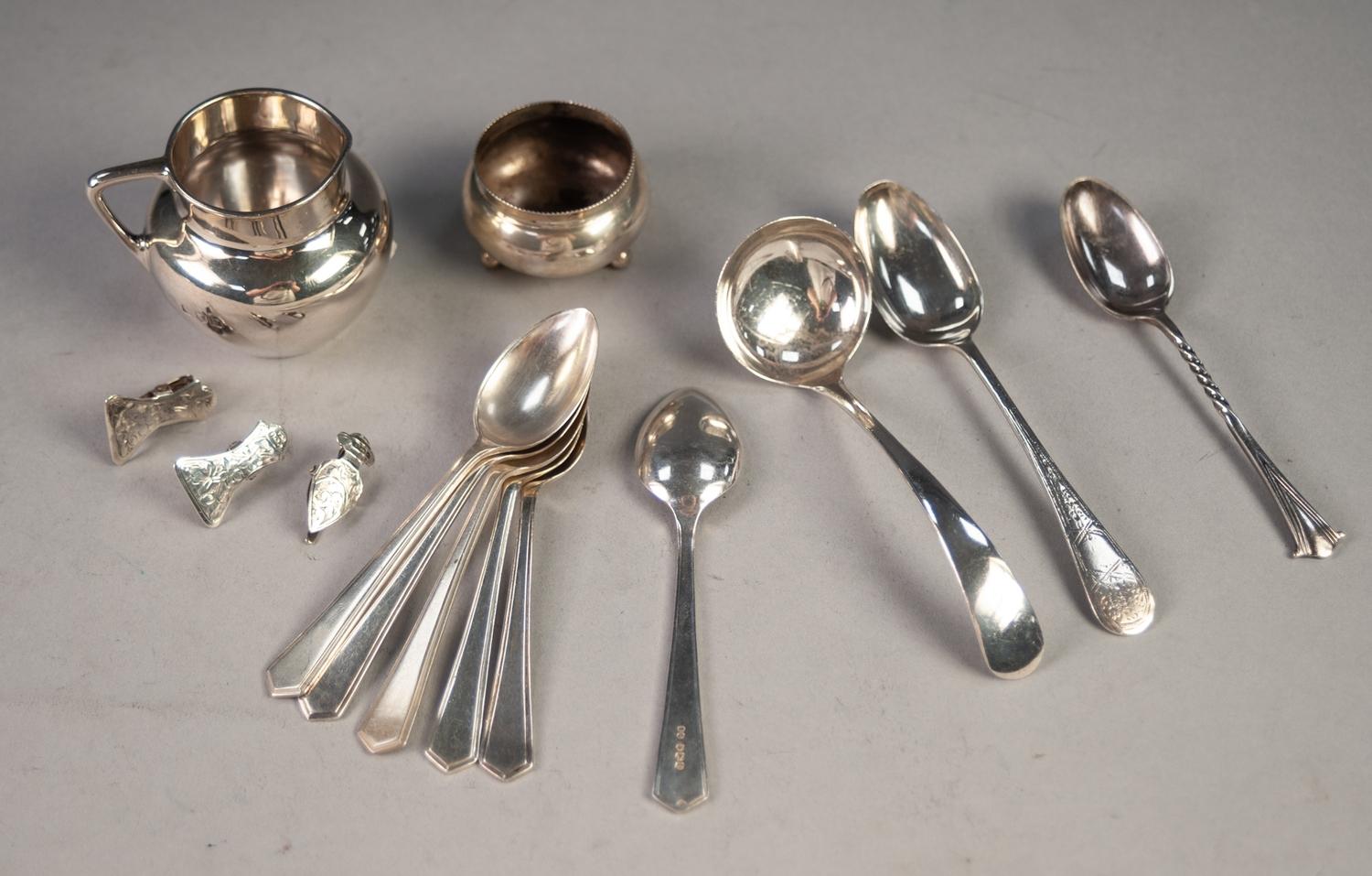 A SET OF SIX TWENTIETH CENTURY SILVER TEASPOONS, Sheffield 1946, TWO ODD DITTO, ALSO A SMALL