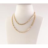18ct GOLD CHAIN NECKLACE, 28" long, 22.3gms