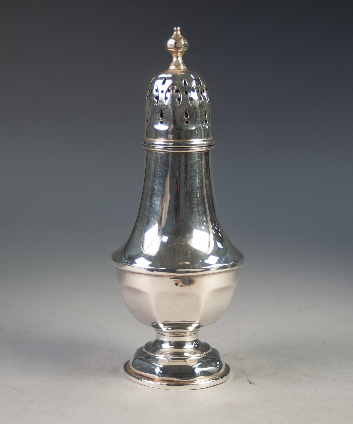 AN EDWARDIAN TWENTIETH CENTURY SILVER SUGAR CASTER, London 1926, 7 3/4" (19.5cm) high 4oz