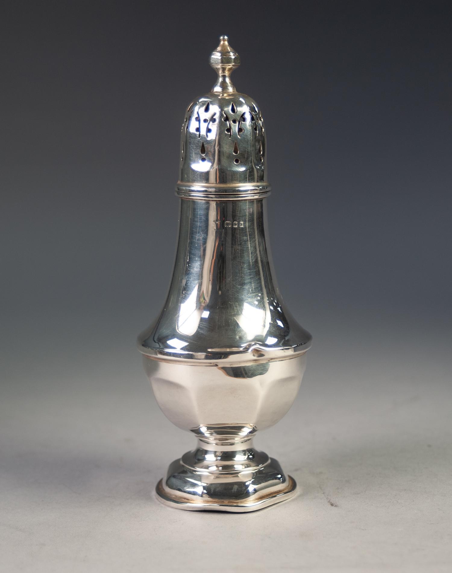 AN EDWARDIAN TWENTIETH CENTURY SILVER SUGAR CASTER, London 1926, 7 3/4" (19.5cm) high 4oz - Image 2 of 2