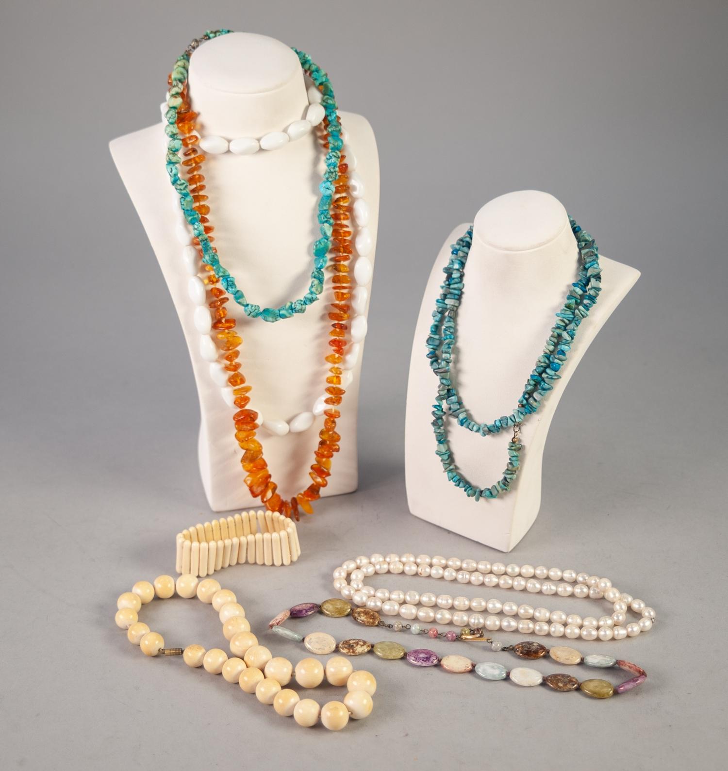 AMBER CHIP BEAD NECKLACE, TWO TURQUOISE CHIP BEAD NECKLACES, A NECKLACE OF VARIOUS HARDSTONE