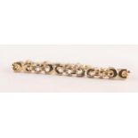 9ct GOLD BRACELET, of alternating double C and brick links, length 19cm, 9.90g