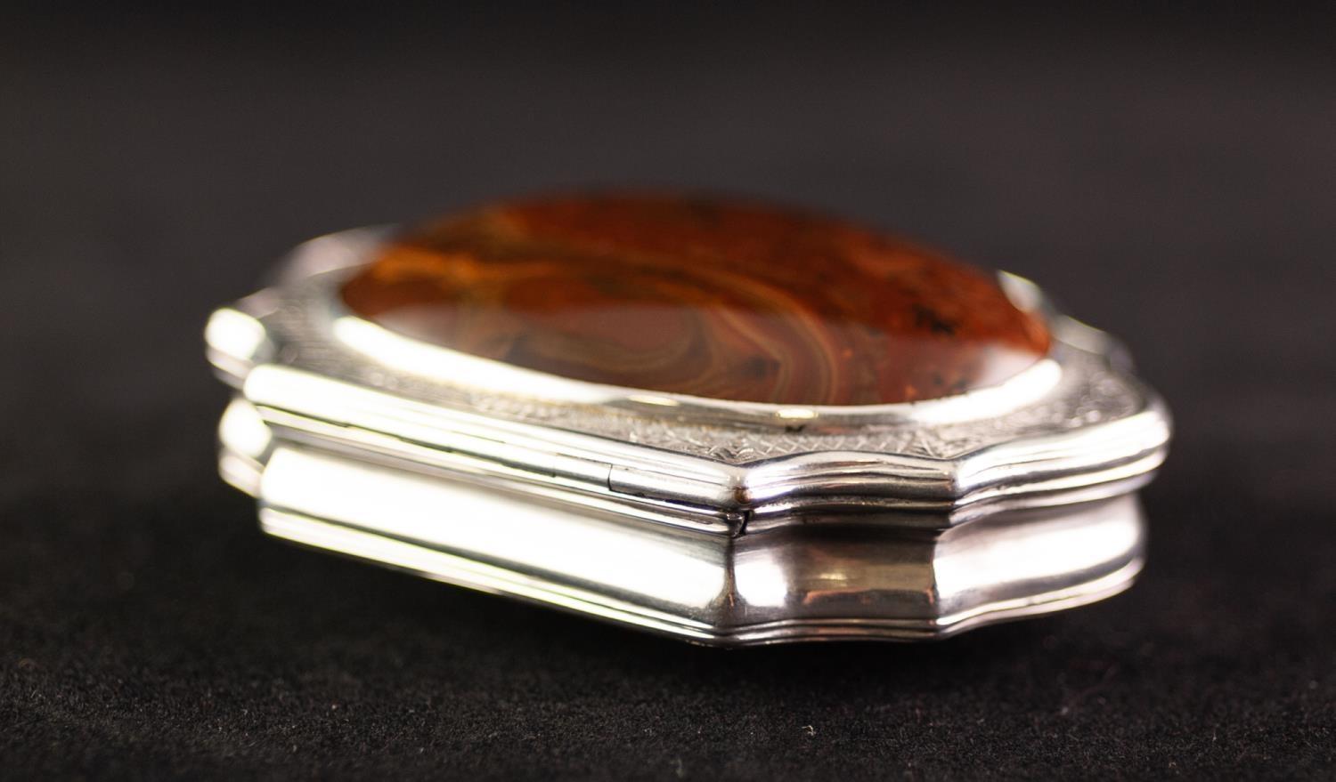 A GEORGE II/GEORGE III SILVER CARTOUCHE SHAPE SNUFF BOX, the cover inset with an oval agate within a - Image 2 of 3