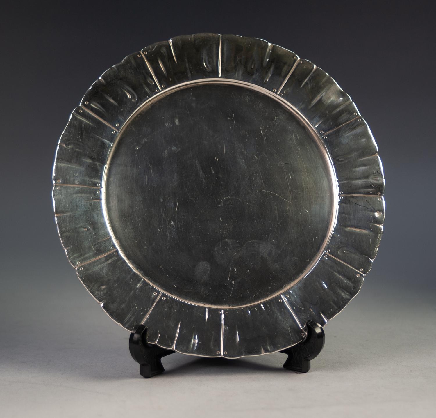 A VICTORIAN SILVER TRAY OR STAND, with simulated rustic borders, London 1852, 8 1/2" (21.5cm)