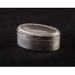 EDWARD VII SILVER SMALL SNUFF BOX, of oval form with beaded border to the domed and hinged cover,