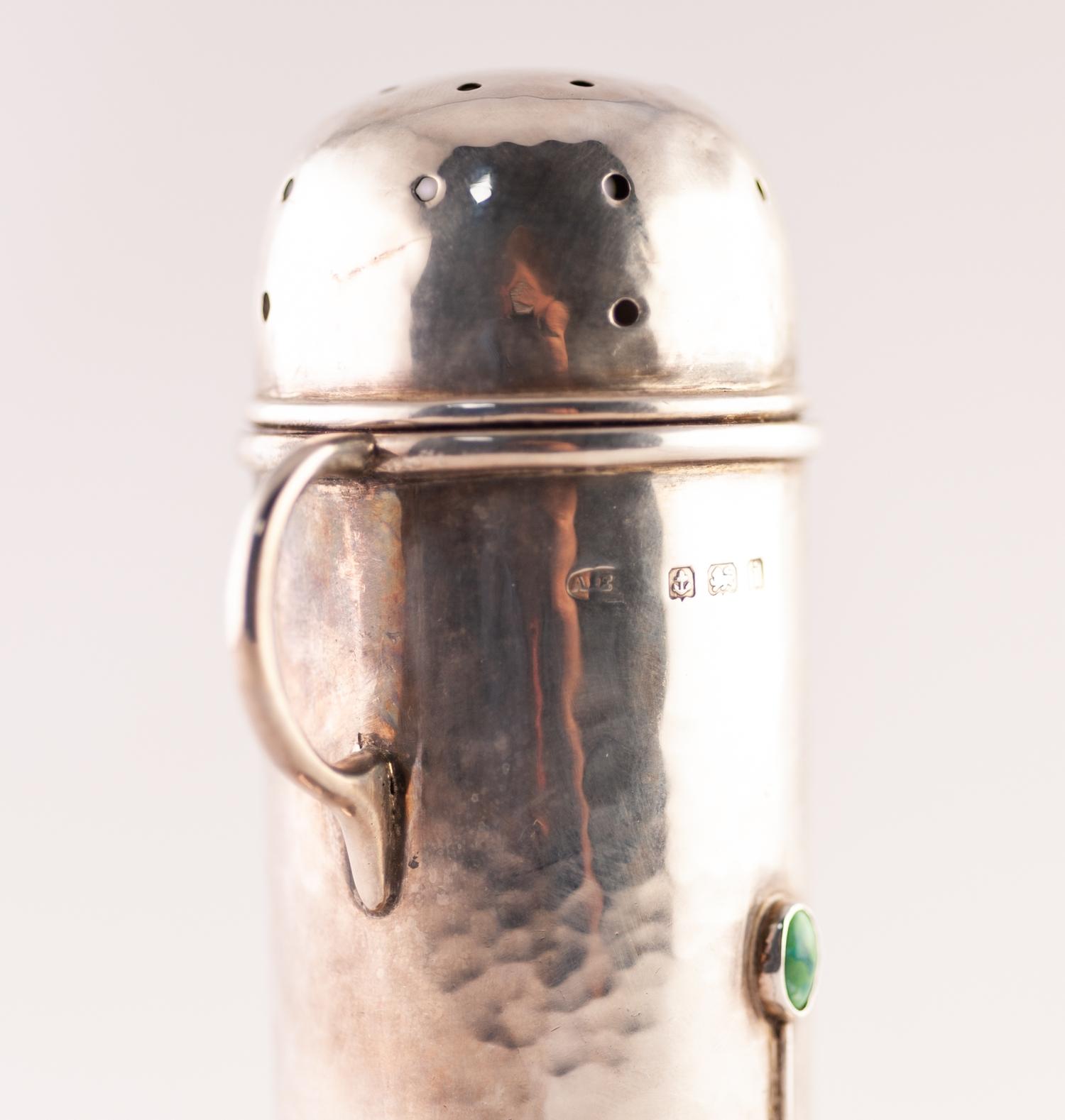 EDWARDIAN ARTS & CRAFTS PLANISHED SILVER TOW HANDLED SUGAR CASTOR OF LIGHTHOUSE PATTERN, with - Image 3 of 5