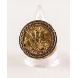 ELIZABETH II 1978 SOVEREIGN LOOSE MOUNT IN A 9ct GOLD RING ring size V, 16.86g Good condition.