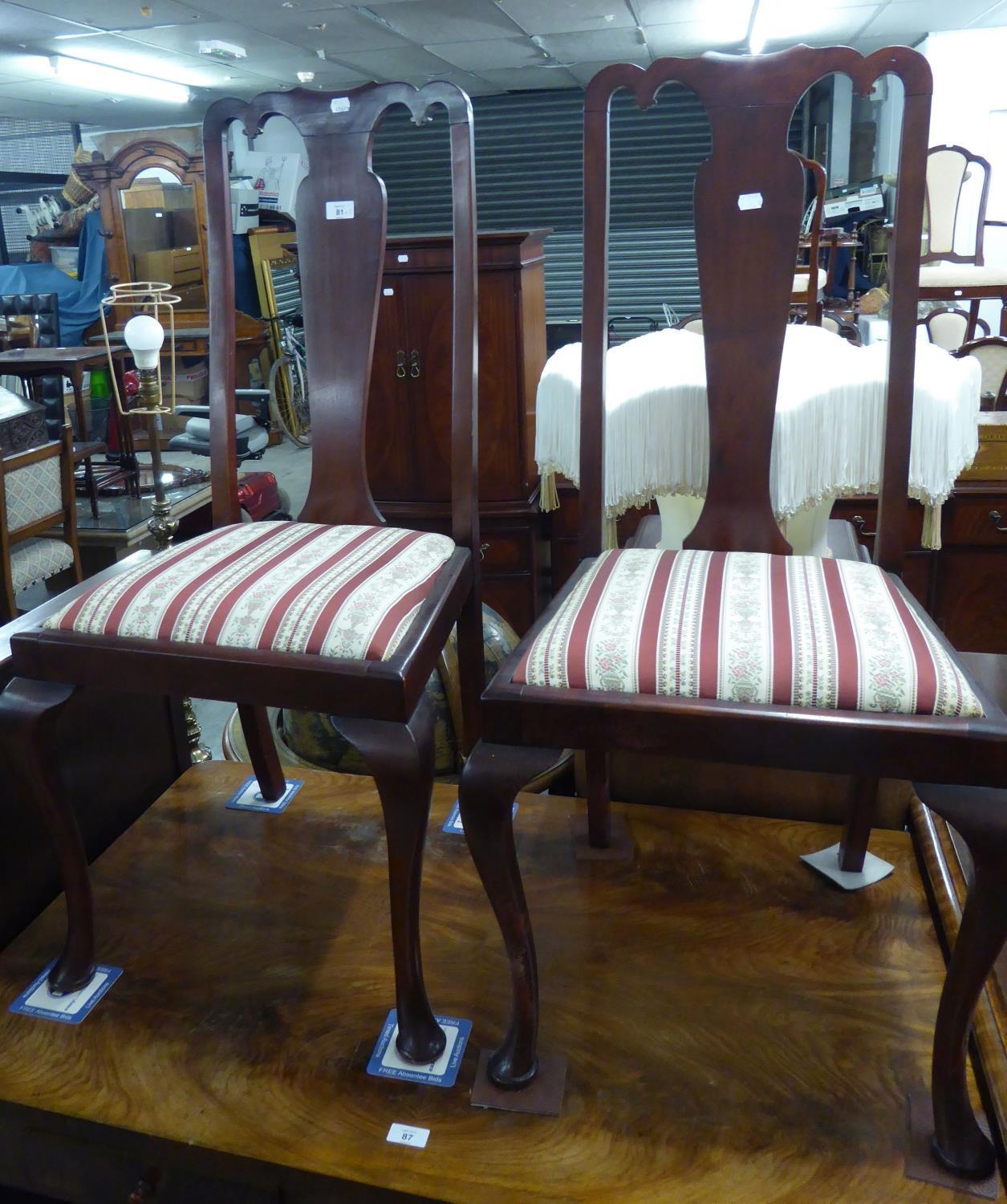 A PAIR OF MAHOGANY QUEEN ANNE STYLE DINING CHAIRS