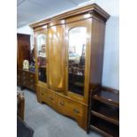 LARGE EDWARDIAN MAHOGANY HANG WARDROBE WITH MOULDED CRONICE BOWED CENTRE PANEL WITH SATINWOOD FAN