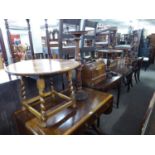 TWO SMALL OAK CIRCULAR OCCASIONAL TABLES, A TURNED WOOD JARDINIERE STAND AND A SEWING MACHINE, IN