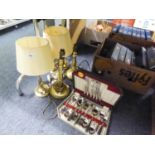 A PAIR OF BRASS BASED ELECTRIC TABLE LAMPS AND 3 OTHERS AND A BOX OF CUTLERY (5)