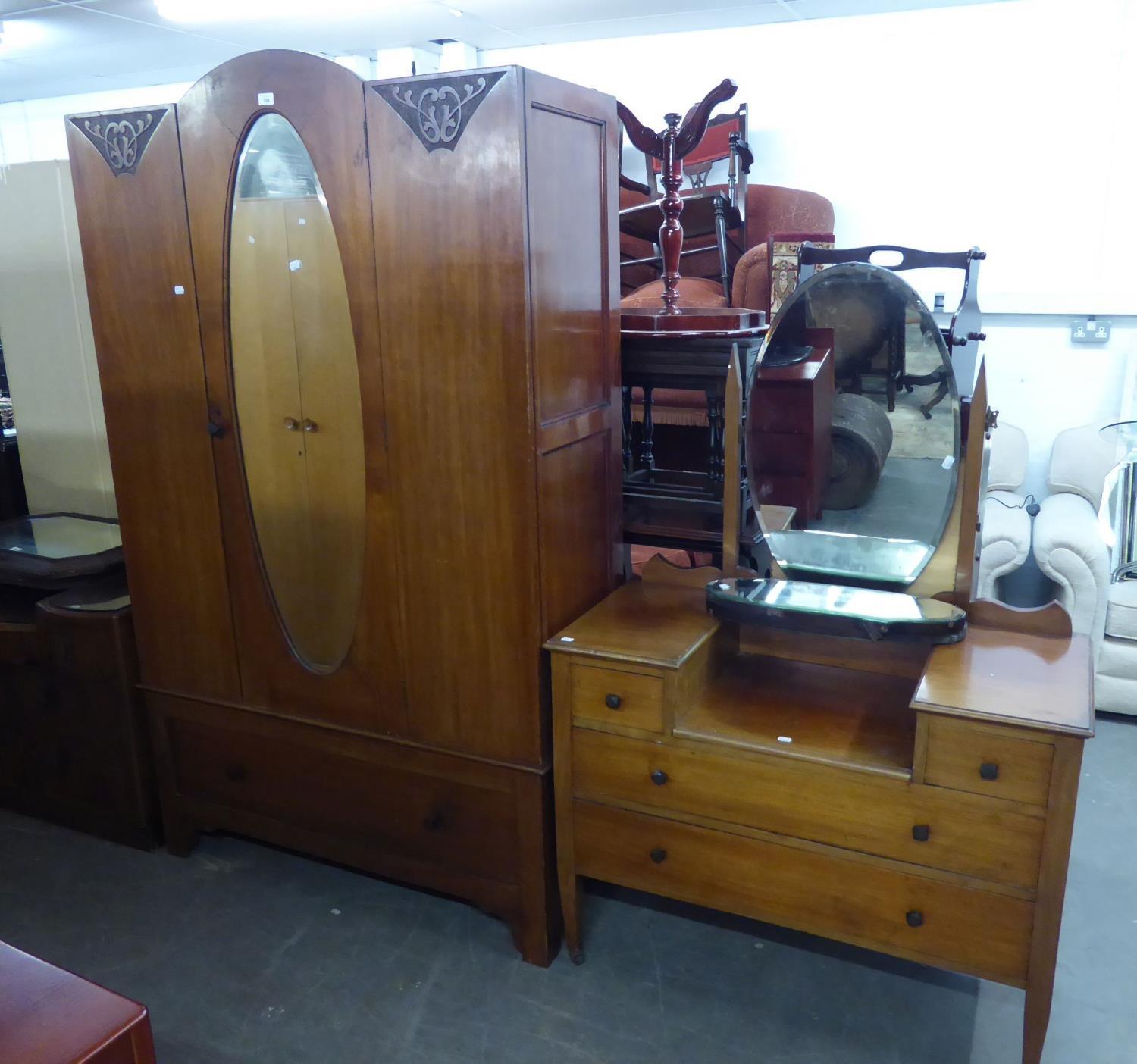 A TWO PIECE TWENTIETH CENTURY MAHOGANY BEDROOM SUITE COMPRISING; A SINGLE MIRROR DOOR WARDROBE AND - Image 2 of 2