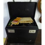 AN ANTIQUE SMALL SINGER SEWING MACHINE, IN ORIGINAL FITTED CASE