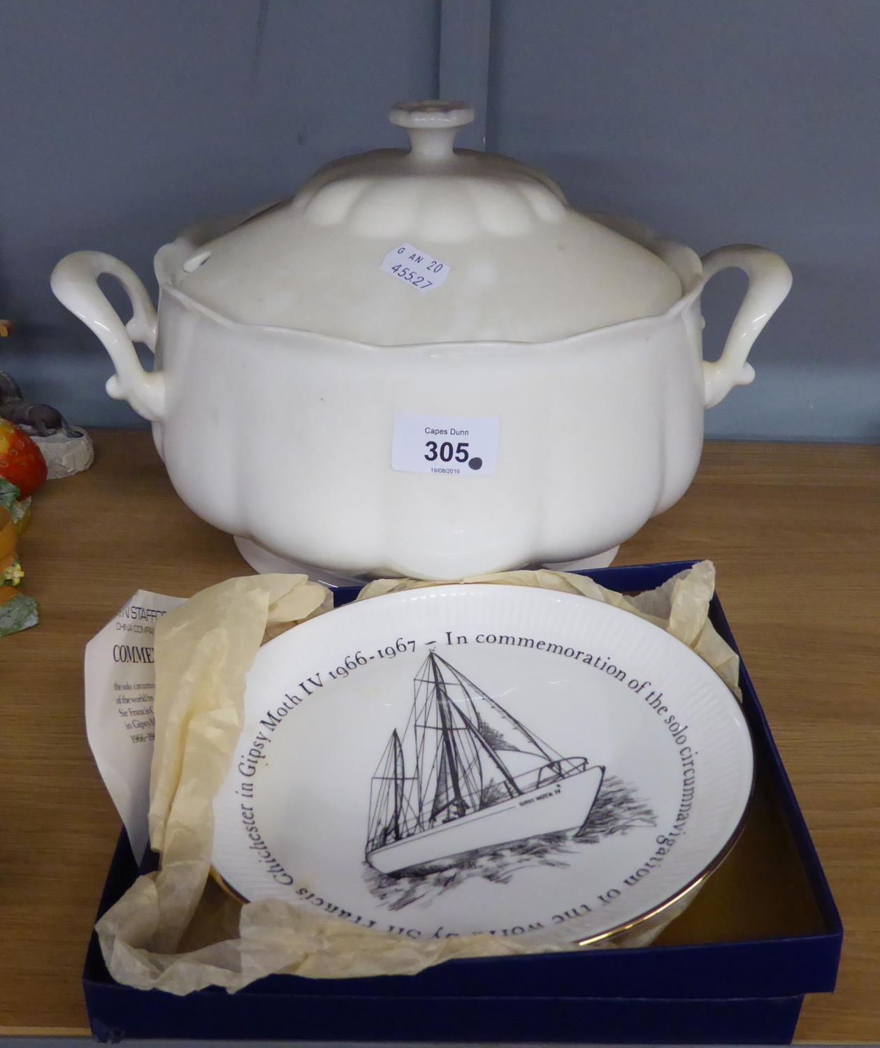 A LARGE WHITE CHINESE TWO HANDLED SOUP TUREEN AND COVER AND A COMMEMORATIVE PLATE, BOXED (2)