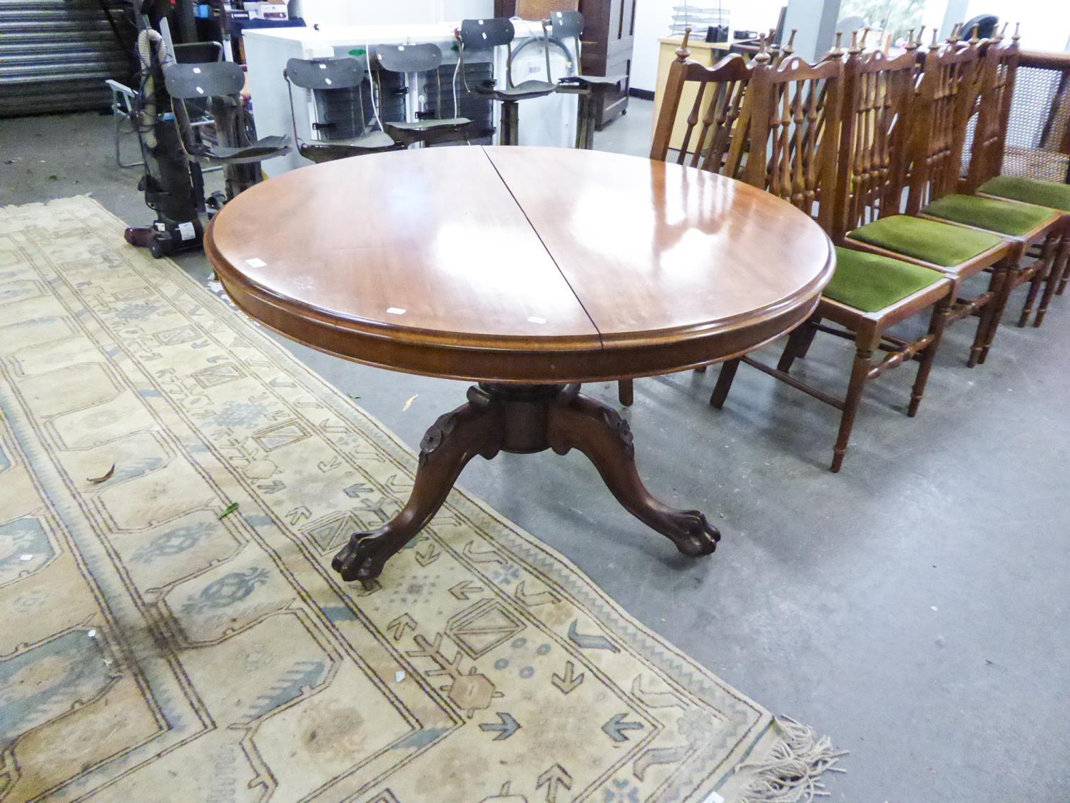 VICTORIAN MAHOGANY CIRCULAR TILT-TOP DINING TABLE, ON CARVED TRIPOD BASE