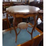 EDWARDIAN WALNUTWOOD SHAPED CIRCULAR CENTRE TABLE, ON SIX CABRIOLE LEGS WITH UNDER PLATFORM, 2'6"