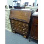 EARLY TWENTIETH CENTURY OAK BUREAU OF TYPICAL FORM