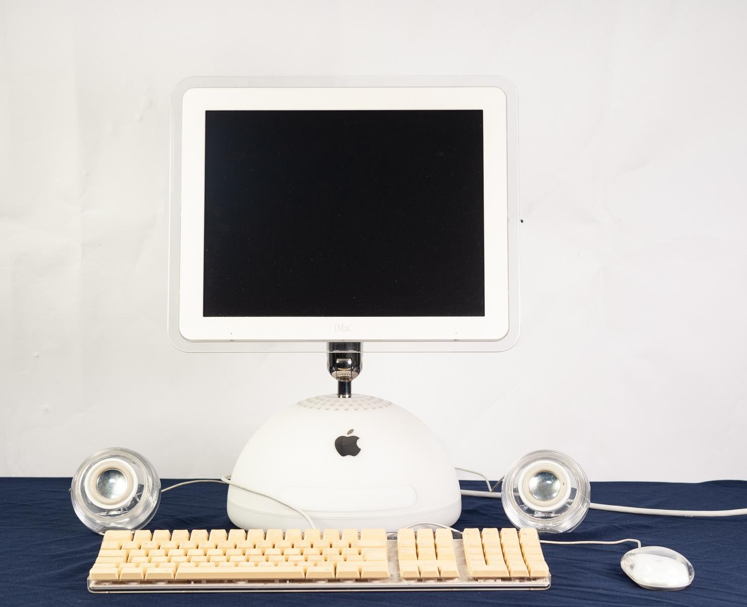 iMAC G4, VERSION 10.5.8, 15 INCH LCD DISPLAY WITH EASY HEIGHT, TILT AND SWIVEL ADJUSTMENT, APPLE - Image 6 of 9