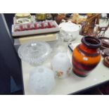 MIXED LOT TO INCLUDE; WEST GERMAN VASE, GLASS WATER JUG, TWO GLASS LIGHT SHADES, GLASS CAKE STAND,